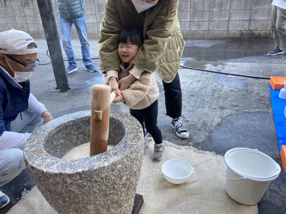 おもちつき大会をしました♪